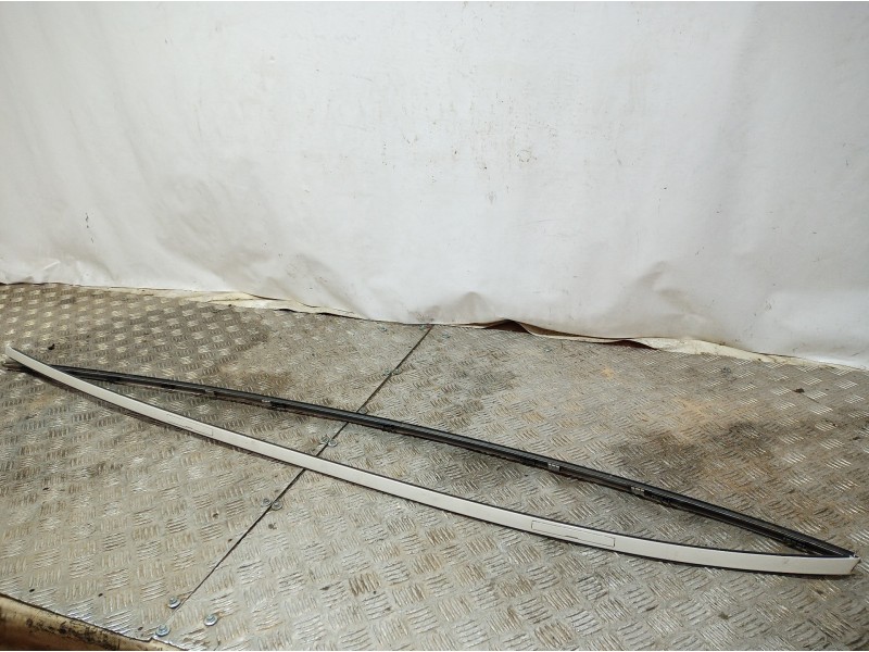 Recambio de moldura para bmw serie 1 berlina (e81/e87) 2.0 turbodiesel cat referencia OEM IAM   