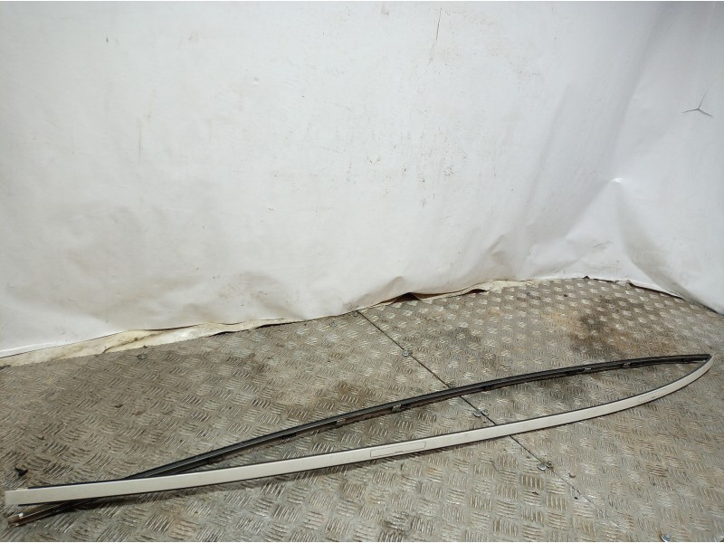 Recambio de moldura para bmw serie 1 berlina (e81/e87) 2.0 turbodiesel cat referencia OEM IAM   