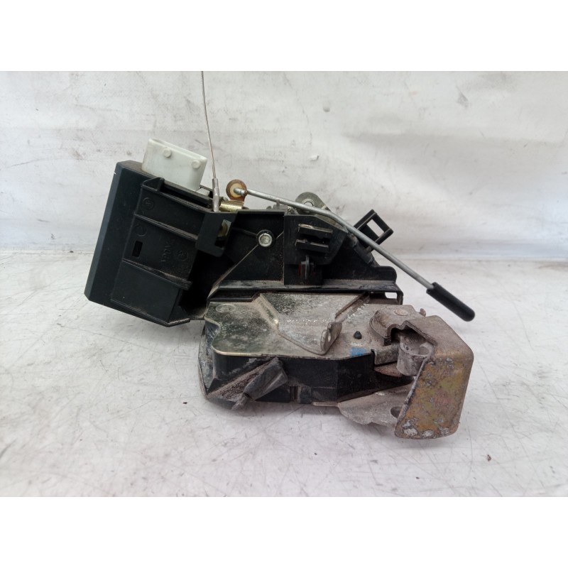 Recambio de cerradura puerta trasera derecha para bmw serie 5 berlina (e39) 530d referencia OEM IAM 8352165 8352165 8352165