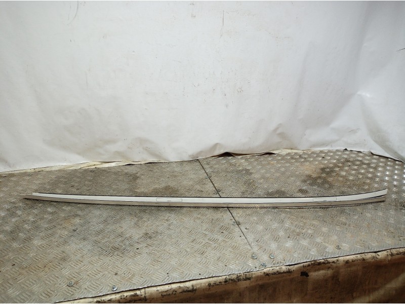 Recambio de moldura para bmw serie 1 berlina (e81/e87) 2.0 turbodiesel cat referencia OEM IAM   