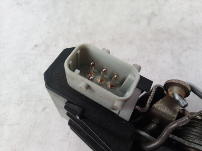 Recambio de cerradura puerta trasera derecha para bmw serie 5 berlina (e39) 530d referencia OEM IAM 8352165 8352165 8352165