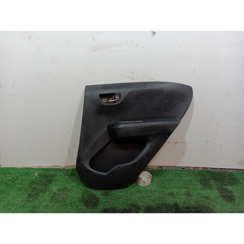 Recambio de guarnecido puerta trasera derecha para peugeot 108 active referencia OEM IAM 677870H020 677870H020 677870H020