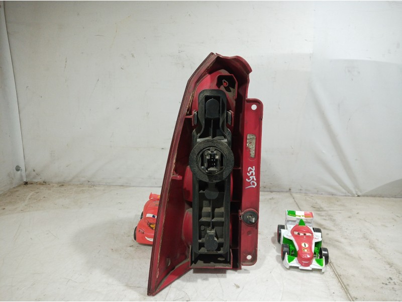 Recambio de piloto trasero derecho para ford focus berlina (cak) 1.8 tddi turbodiesel cat referencia OEM IAM   