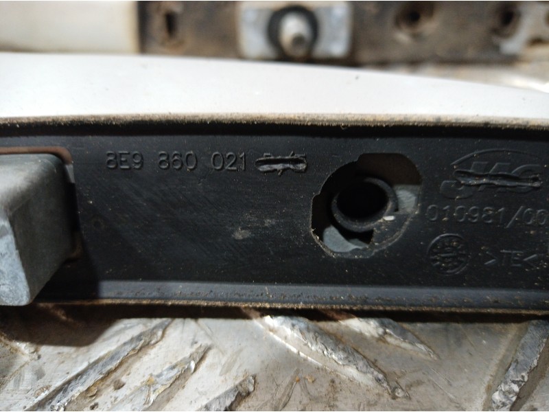 Recambio de barras techo para audi a4 avant (8e) 1.9 tdi (96kw) referencia OEM IAM 8E9860021 8E9860021 8E9860021