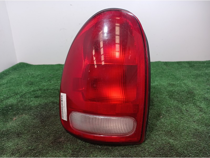 Recambio de piloto trasero izquierdo para dodge caravan referencia OEM IAM 4576363 4576363 4576363