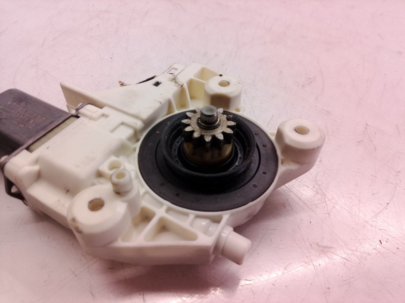 Recambio de motor elevalunas delantero izquierdo para ford focus berlina (cap) trend referencia OEM IAM 0130822217 0130822217 01