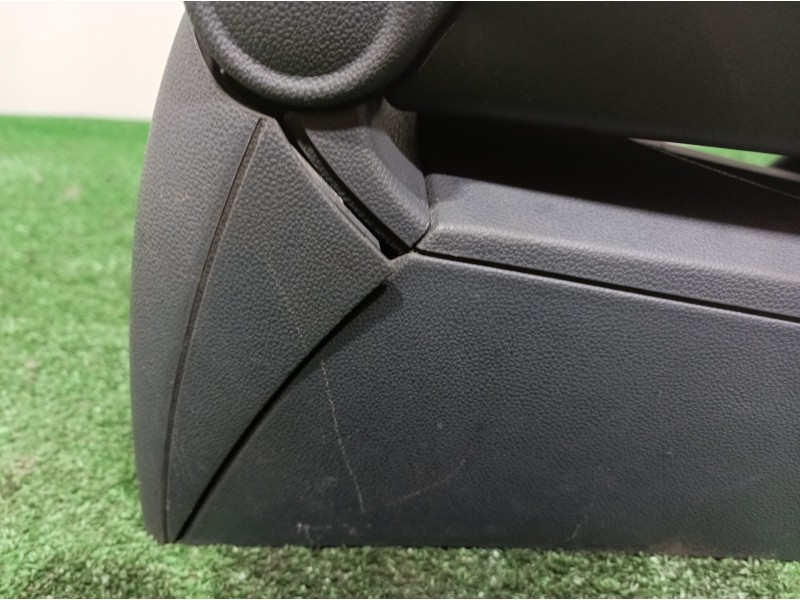 Recambio de consola central tras. para bmw serie 1 berlina (e81/e87) 118d referencia OEM IAM 51167078564 51167078564 7143597