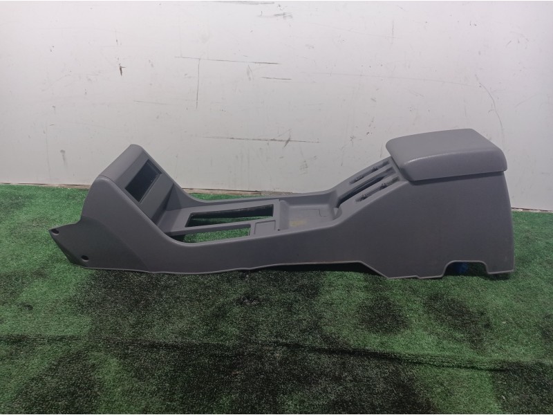 Recambio de consola central tras. para nissan terrano/terrano.ii (r20) sport referencia OEM IAM 969103F900 969103F900 969107F700
