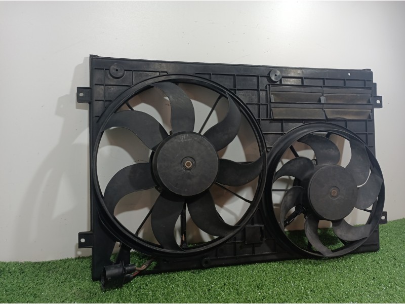 Recambio de electroventilador para volkswagen caddy ka/kb (2k) furgón economy referencia OEM IAM 1K0121207G 1K0121207G 1K0121205