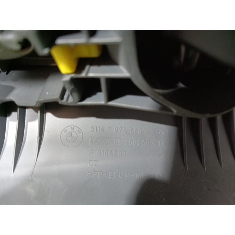 Recambio de consola central tras. para bmw serie 1 berlina (e81/e87) 118d referencia OEM IAM 51167078564 51167078564 7143597