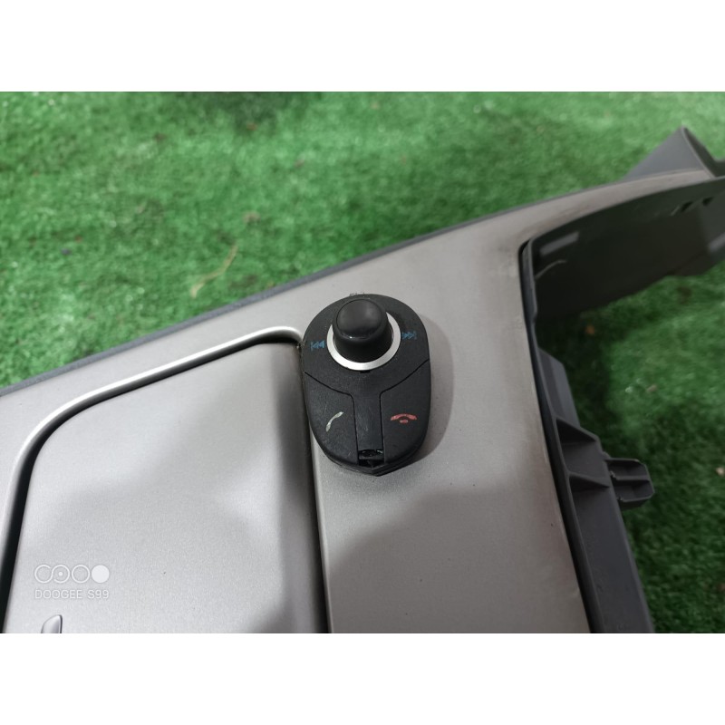 Recambio de consola central tras. para bmw serie 1 berlina (e81/e87) 118d referencia OEM IAM 51167078564 51167078564 7143597