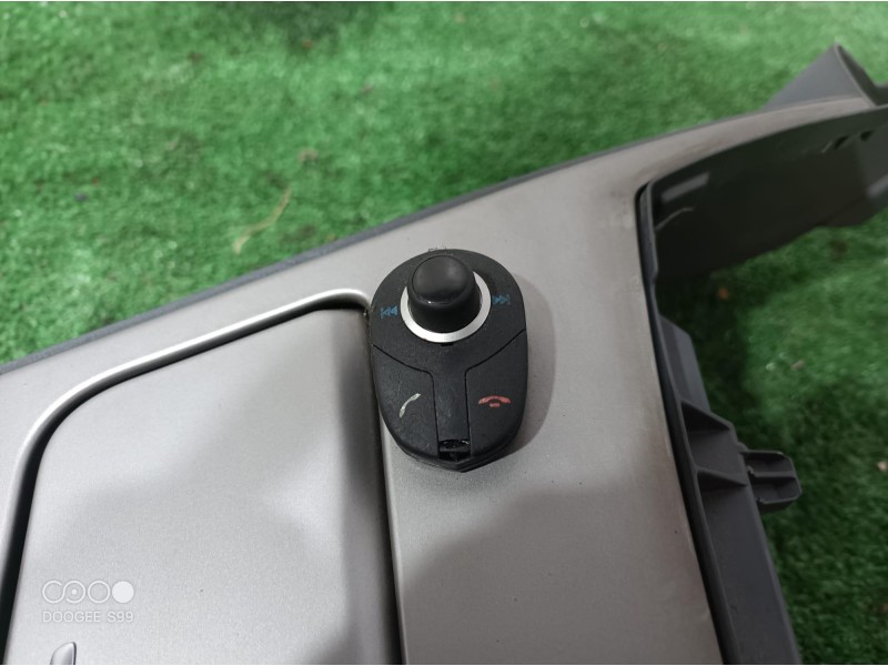 Recambio de consola central tras. para bmw serie 1 berlina (e81/e87) 118d referencia OEM IAM 51167078564 51167078564 7143597