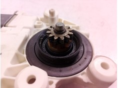 Recambio de motor elevalunas delantero derecho para ford focus berlina (cap) ambiente (d) referencia OEM IAM 0130822216 01308222 2