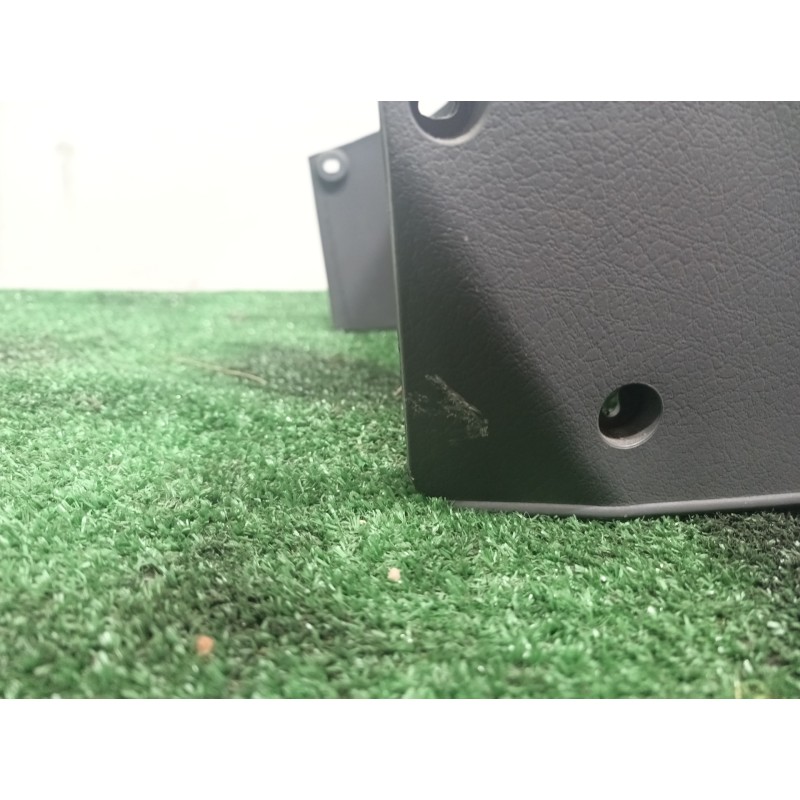 Recambio de consola central tras. para nissan terrano/terrano.ii (r20) sport referencia OEM IAM 969103F900 969103F900 969107F700