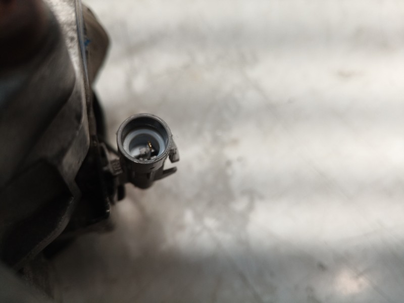 Recambio de compresor aire acondicionado para peugeot 107 básico referencia OEM IAM 883100H010G 883100H010G 883100H010G