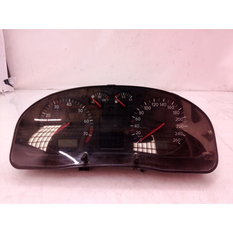Recambio de cuadro instrumentos para volkswagen passat variant (3b5) v6 highline syncro / 4motion referencia OEM IAM 88311245 88