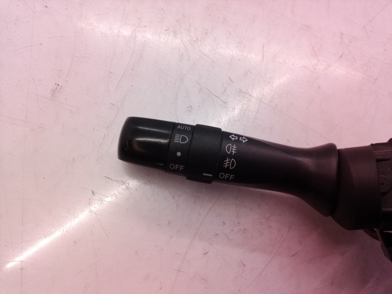 Recambio de mando multifuncion para toyota auris luna referencia OEM IAM 173848 173848 173848