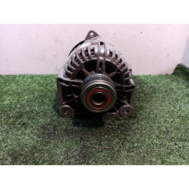 Recambio de alternador para renault clio ii fase ii (b/cb0) 1.5 dci diesel referencia OEM IAM   