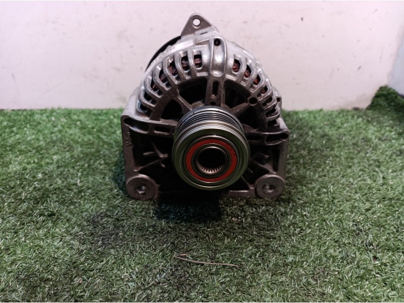 Recambio de alternador para renault clio ii fase ii (b/cb0) 1.5 dci diesel referencia OEM IAM   