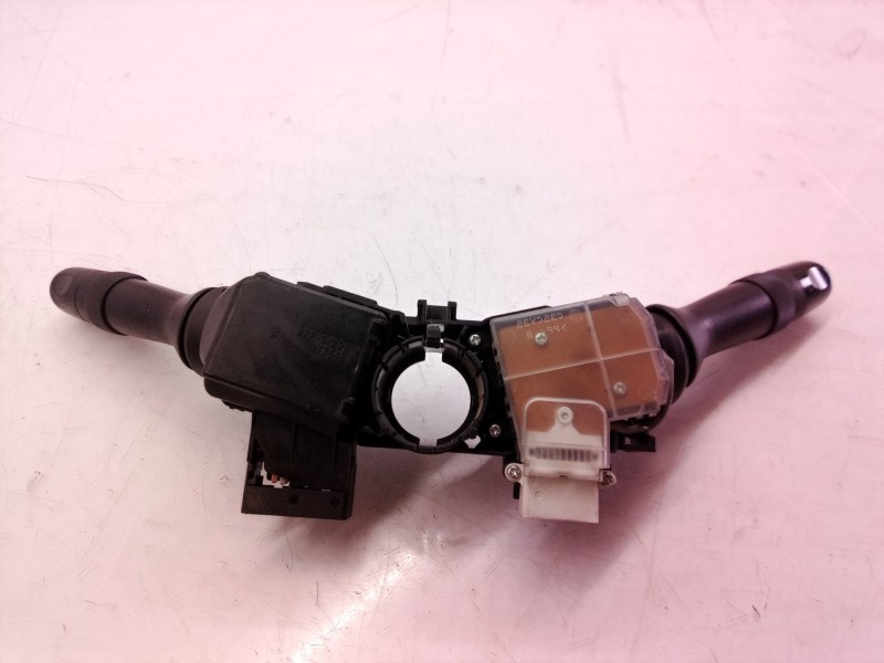 Recambio de mando multifuncion para toyota auris luna referencia OEM IAM 173848 173848 173848