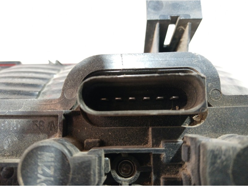 Recambio de piloto trasero derecho para volkswagen caddy ka/kb (2k) referencia OEM IAM 2K0945258 2K0945258 2K0945258