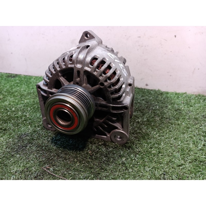 Recambio de alternador para renault clio ii fase ii (b/cb0) 1.5 dci diesel referencia OEM IAM   