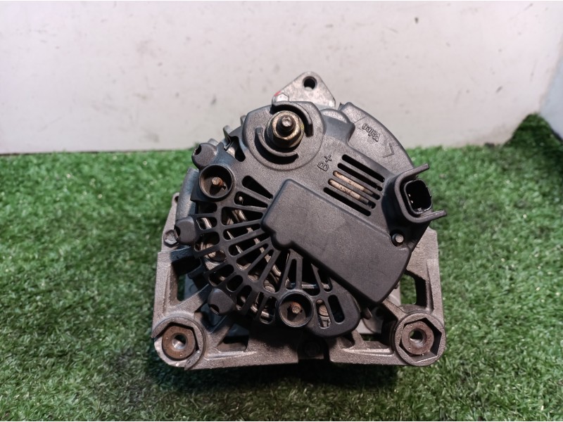 Recambio de alternador para renault clio ii fase ii (b/cb0) 1.5 dci diesel referencia OEM IAM   