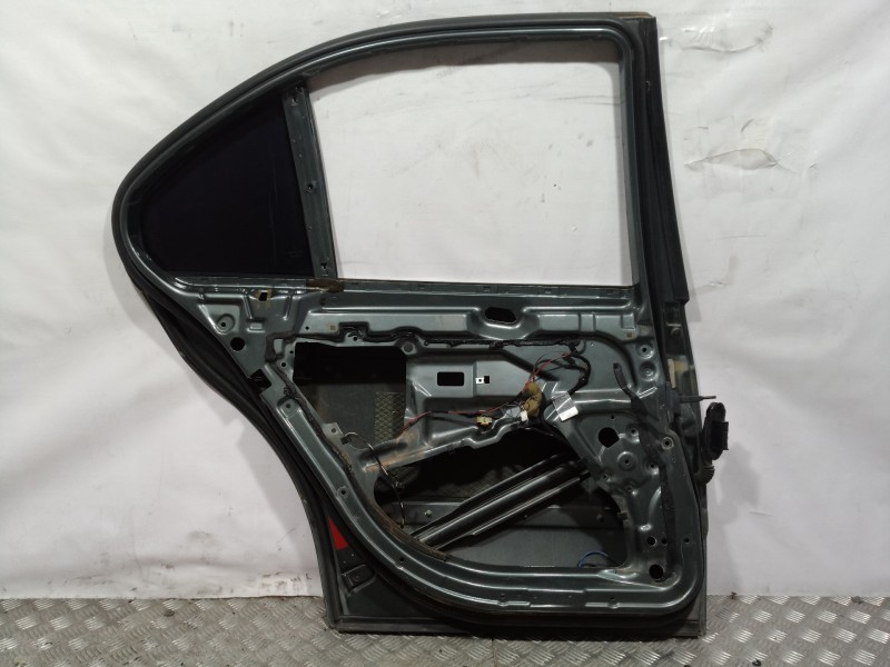 Recambio de puerta trasera izquierda para bmw serie 5 berlina (e39) 530d exclusive referencia OEM IAM   