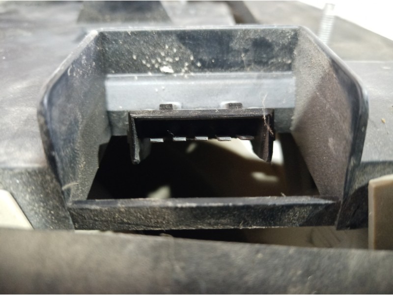 Recambio de piloto trasero derecho para ford fiesta berlina referencia OEM IAM 96FG13N004 96FG13N004 96FG13N004