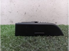 Recambio de cenicero para volkswagen passat berlina (3c2) advance referencia OEM IAM 3C4857302 3C4857302 3C4857302