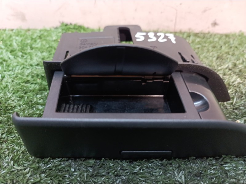 Recambio de cenicero para volkswagen passat berlina (3c2) advance referencia OEM IAM 3C4857302 3C4857302 3C4857302