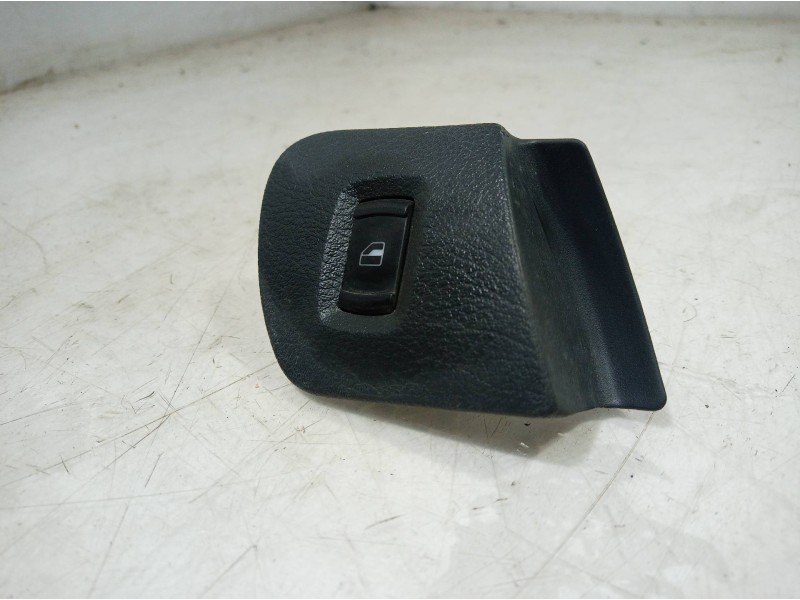 Recambio de mando elevalunas delantero derecho para skoda octavia berlina (1u2) referencia OEM IAM 1U1867186C 1U1867186C 1U18671