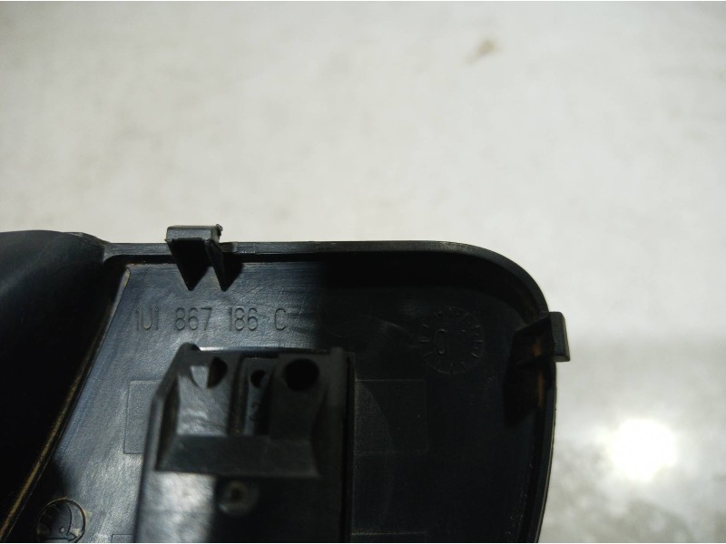 Recambio de mando elevalunas delantero derecho para skoda octavia berlina (1u2) referencia OEM IAM 1U1867186C 1U1867186C 1U18671