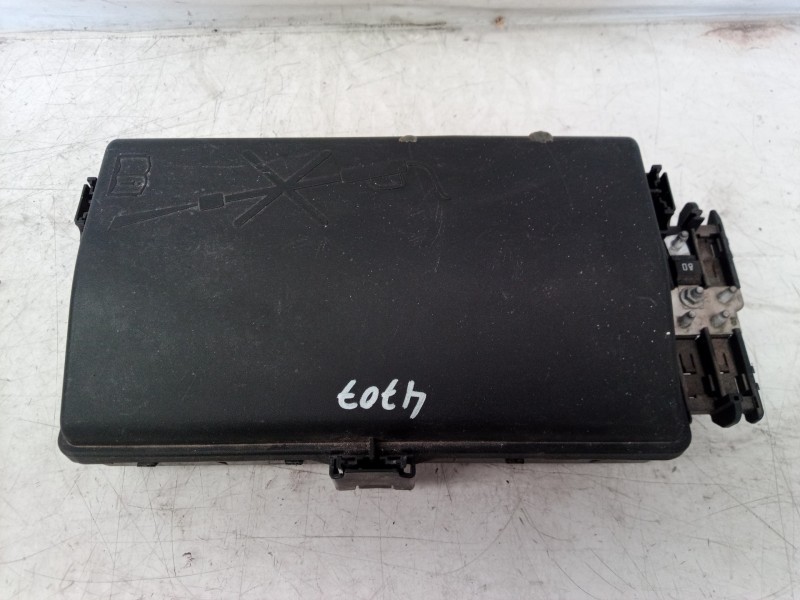 Recambio de caja reles / fusibles para opel insignia sports tourer cosmo referencia OEM IAM 544949969 544949969 544949969