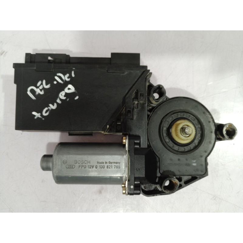 Recambio de motor elevalunas delantero derecho para volkswagen golf iv berlina (1j1) referencia OEM IAM 0130821765 0130821765 01