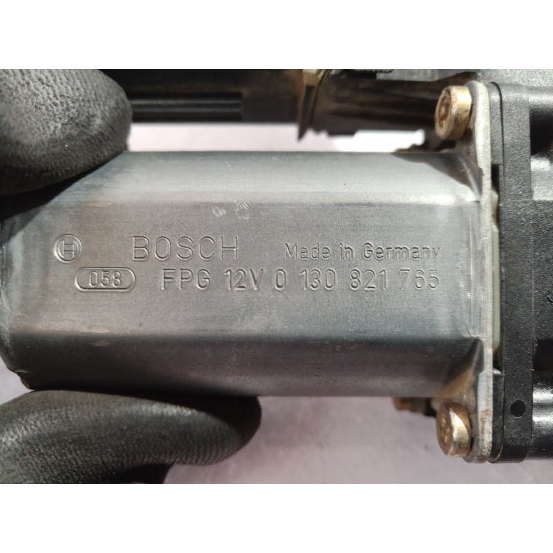 Recambio de motor elevalunas delantero derecho para volkswagen golf iv berlina (1j1) referencia OEM IAM 0130821765 0130821765 01