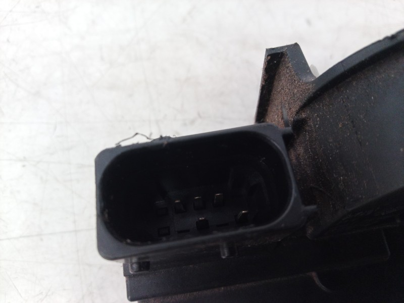 Recambio de cerradura puerta delantera derecha para opel insignia sports tourer cosmo referencia OEM IAM 13503802 13503802 13503