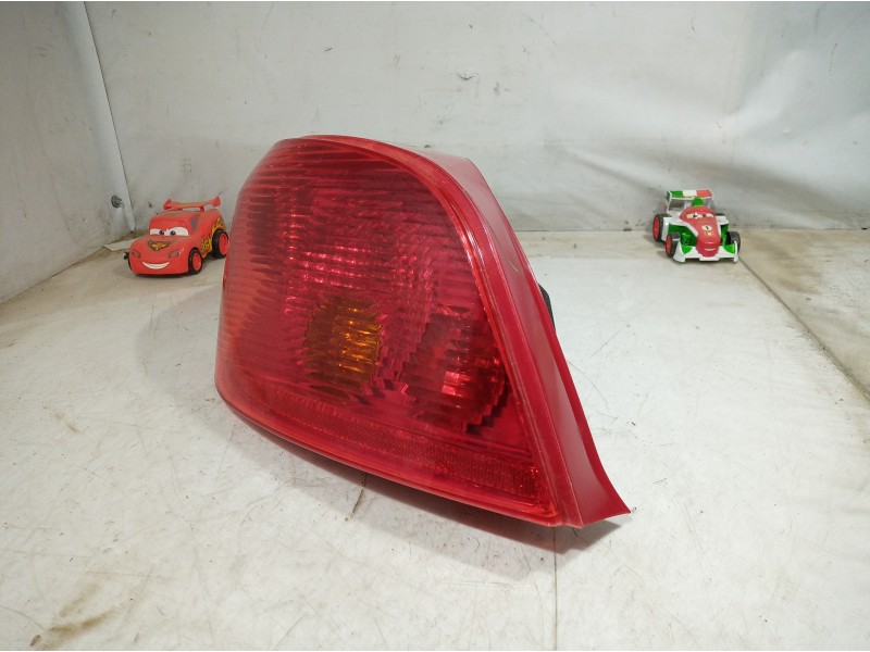 Recambio de piloto trasero izquierdo para peugeot 307 berlina (s2) d-sign referencia OEM IAM 89023238 89023238 89023238