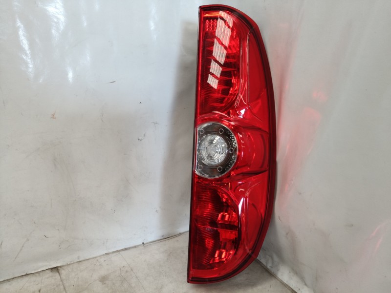 Recambio de piloto trasero derecho para fiat doblo 1.3 16v jtd cat referencia OEM IAM   