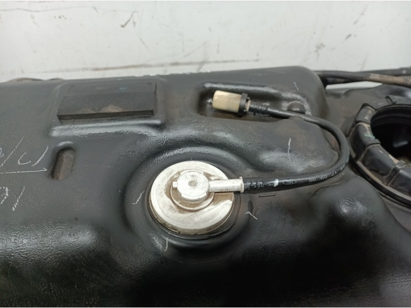 Recambio de deposito combustible para mahindra xuv 500 xuv 500 fwd w6 referencia OEM IAM 1001AAA03380N 1001AAA03380N 1001AAA0338