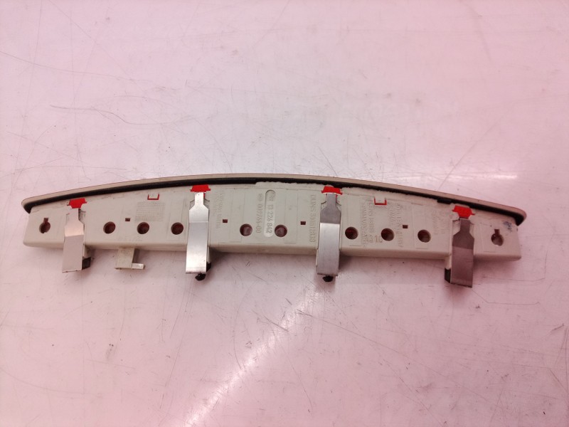 Recambio de piloto trasero central para opel insignia berlina cosmo referencia OEM IAM   