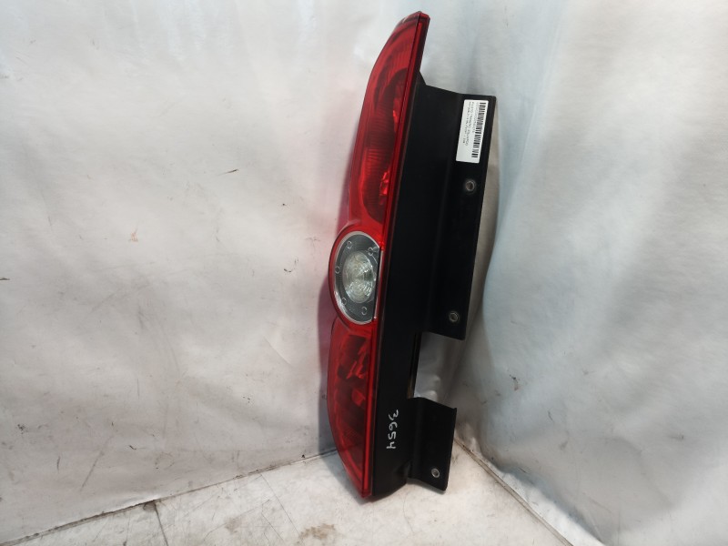 Recambio de piloto trasero izquierdo para fiat doblo 1.3 16v jtd cat referencia OEM IAM 20380751 20380751 20380751