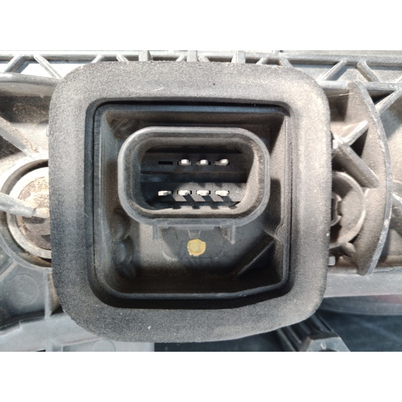 Recambio de piloto trasero izquierdo para fiat doblo 1.3 16v jtd cat referencia OEM IAM 20380751 20380751 20380751