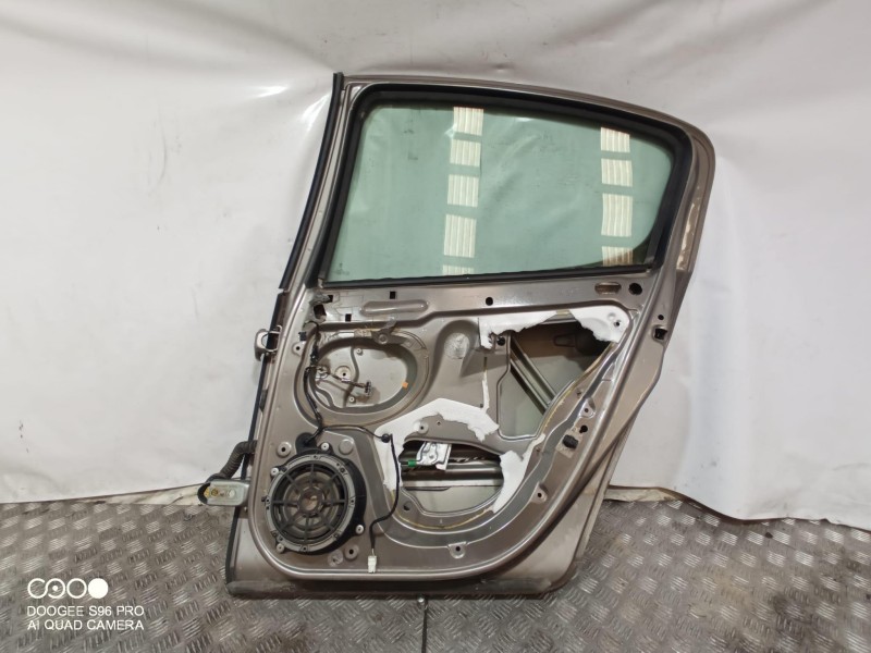Recambio de puerta trasera derecha para peugeot 407 referencia OEM IAM   