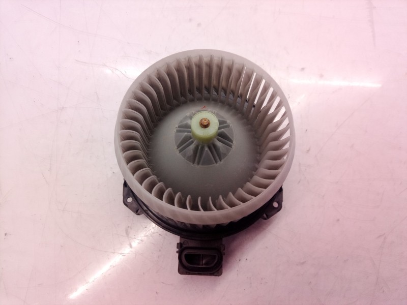 Recambio de motor calefaccion para toyota yaris active referencia OEM IAM AV2727000311 AV2727000311 AV2727000311