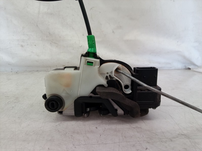 Recambio de cerradura puerta trasera derecha para opel insignia sports tourer cosmo referencia OEM IAM 13503808 13503808 1350380