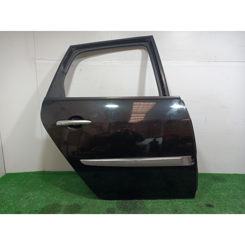 Recambio de puerta trasera derecha para renault megane ii berlina 5p 1.9 dci diesel referencia OEM IAM 5PUERTAS 5 PUERTAS 5 PUER