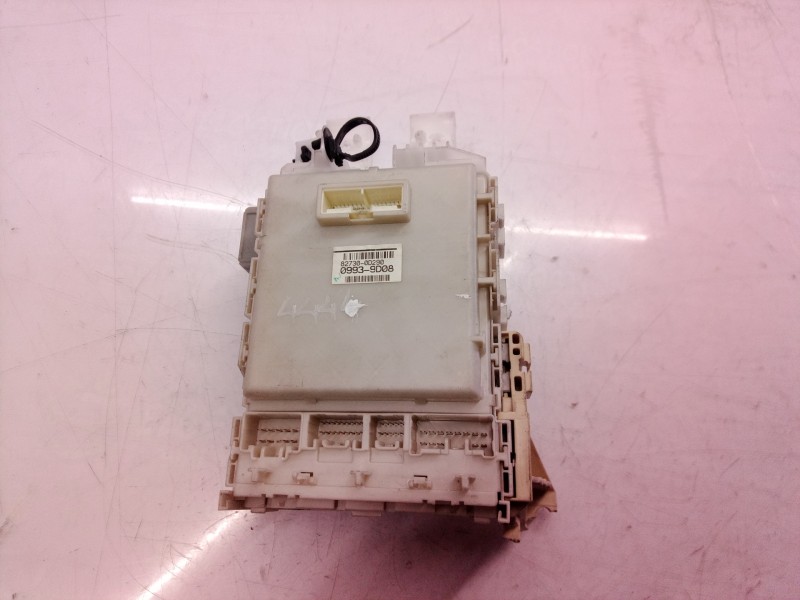 Recambio de caja reles / fusibles para toyota yaris active referencia OEM IAM 827300D290 827300D290 827300D290