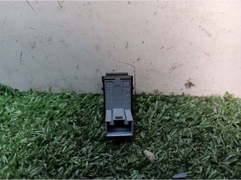 Recambio de mando elevalunas trasero derecho para volkswagen passat berlina (3c2) advance referencia OEM IAM 7L6959855B 7L695985