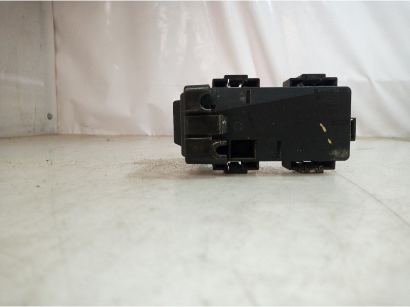 Recambio de caja reles / fusibles para honda cr-v (rd1/3) básico (rd1) referencia OEM IAM   